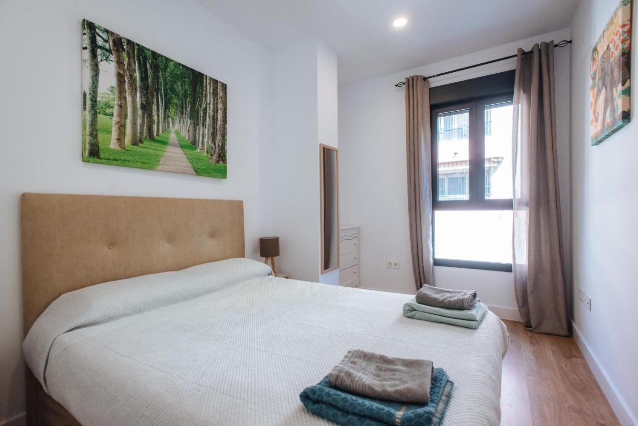 Apartamento Estelar Con Piscina Y Garaje Nervion Apartment Seville Exterior photo